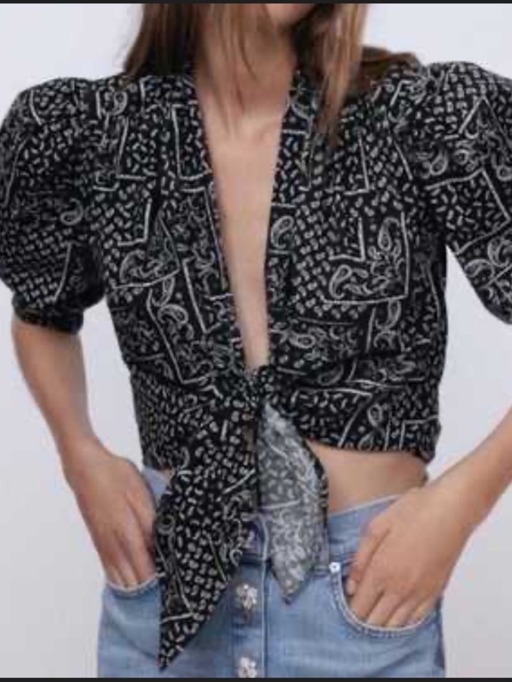 Zara Navy Blue and White Paisley Tie-Front Crop Top XS
